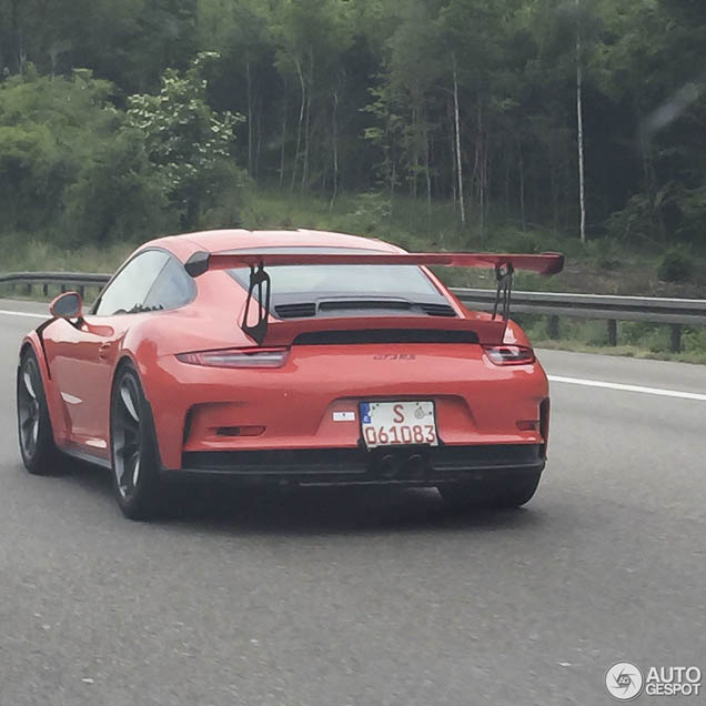 Porsche 991 GT3 RS gespot vanuit een Bentley