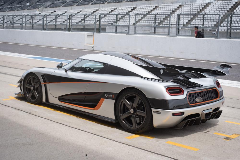 Koenigsegg One:1 zet onofficieel record op Suzuka