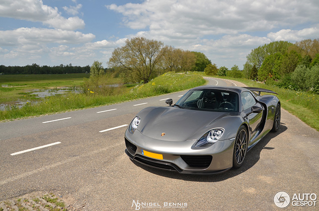 Spot van de dag: Porsche 918 Spyder