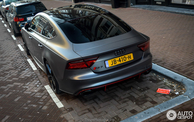 Gespot: Mr. Probz en zijn Audi RS7