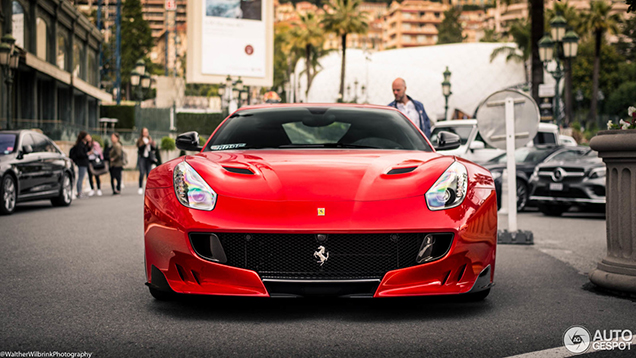 Gewoon knap: rode Ferrari F12tdf