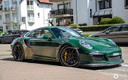 Zijn deze 2 prachtig uitgevoerde Porsche's van dezelfde eigenaar?