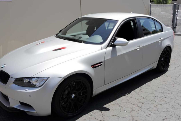 Is de BMW M3 CRT echt 300.000 dollar waard?