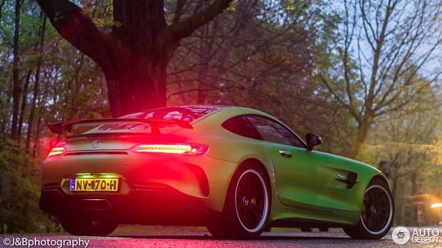 Spot van de dag: Mercedes-AMG GT R