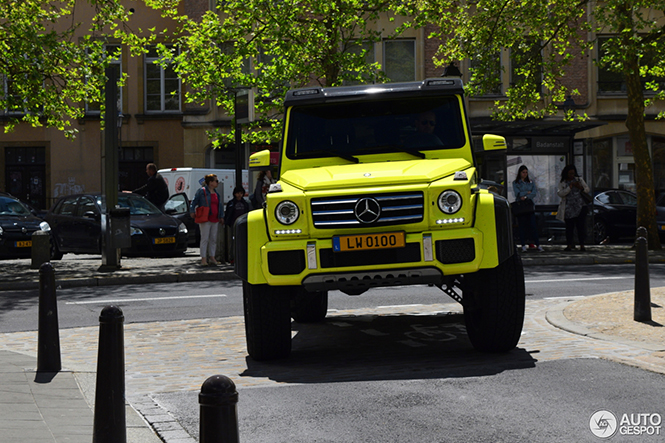 Wordt je zeeziek in een Mercedes-Benz G 500 4x4?