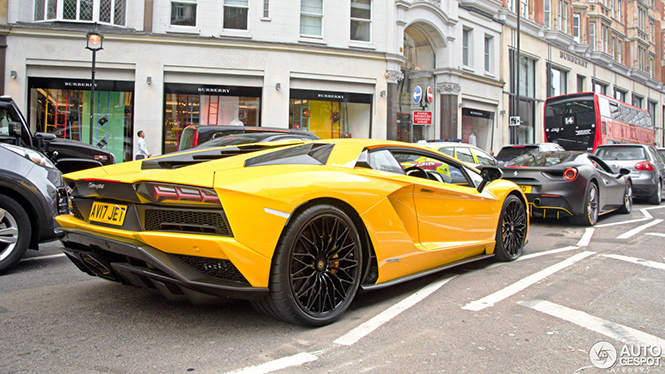 Lamborghini Aventador S maakt rentree in Londen