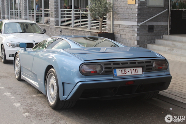 Bugatti EB110 GT doet dagje Spa