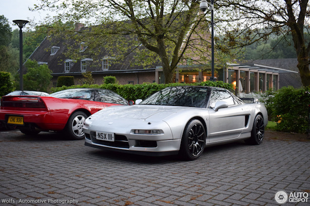 Clubje Honda's NSX doet Kerkrade aan