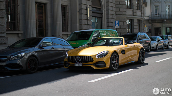 Solarbeam Yellow AMG GT C Roadster is het helemaal