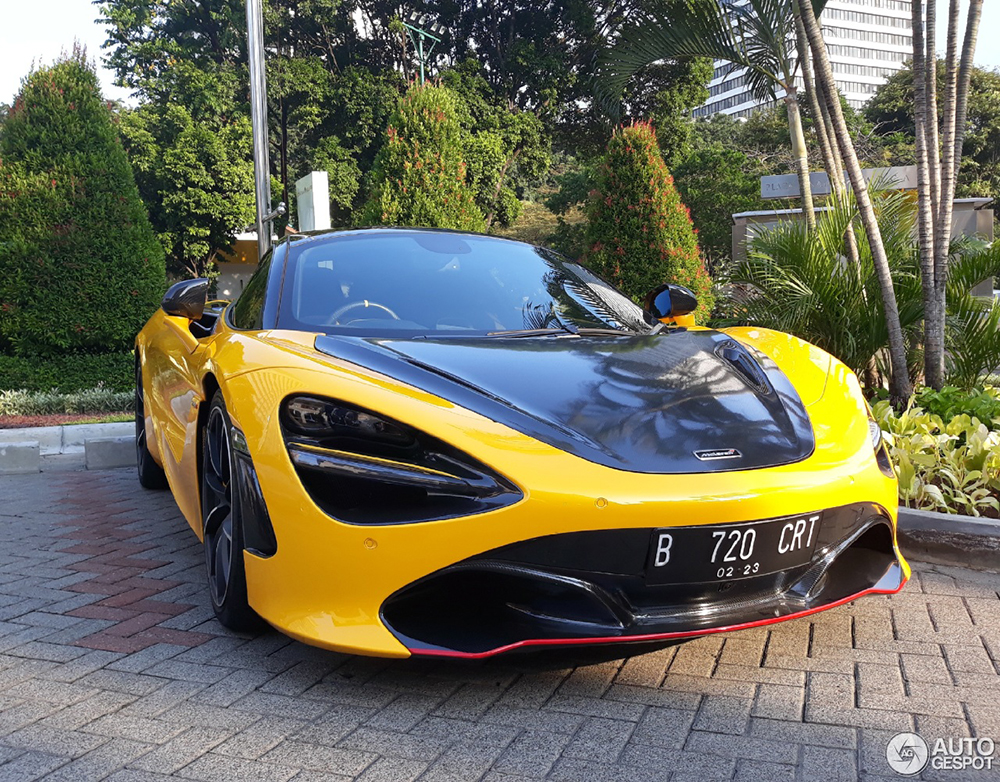 Exciting spot of a McLaren 720S in Jakarta