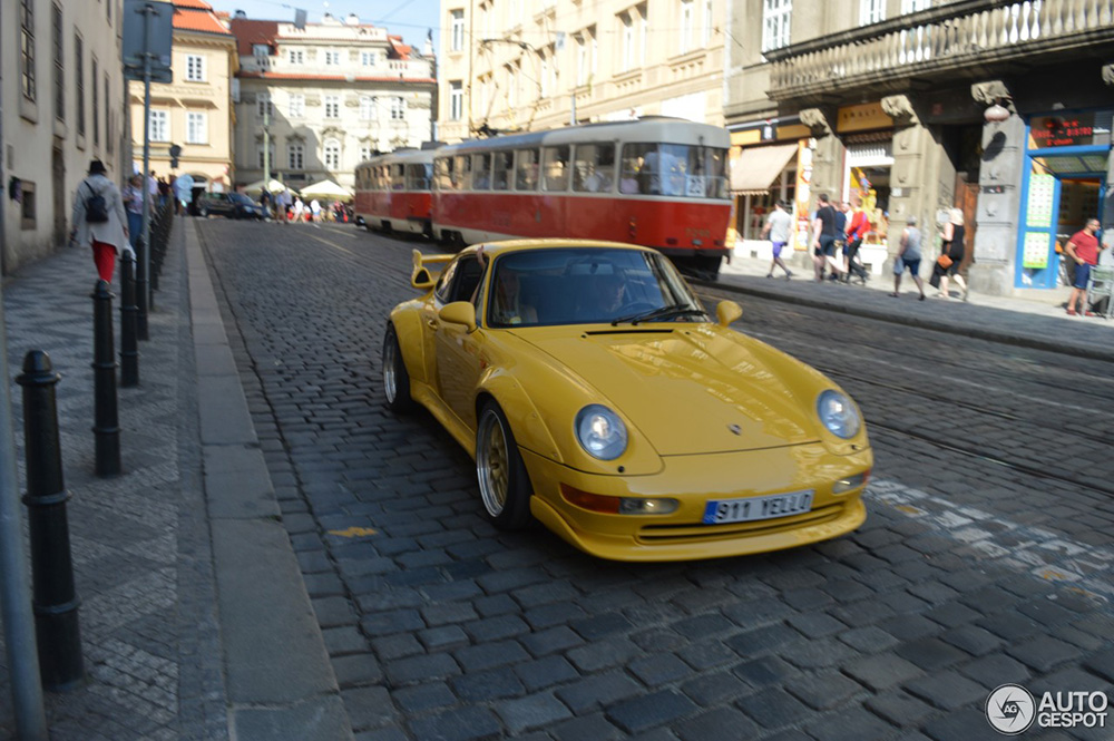 Exclusief en duur speeltje gespot: Porsche 993 GT2
