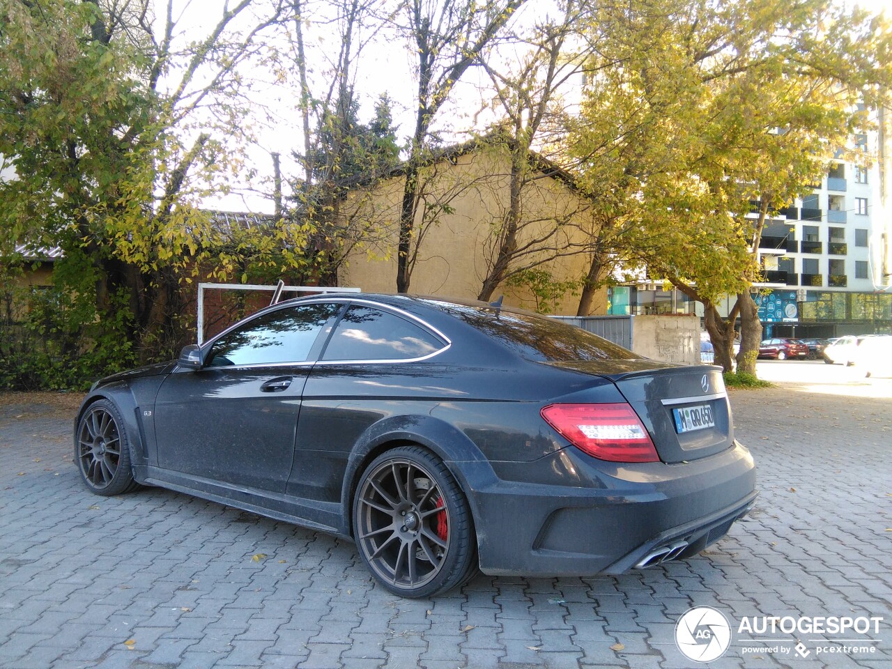 Mercedes-Benz C 63 Black Series moet echt een spoiler hebben