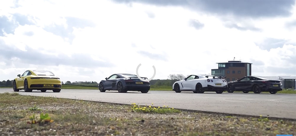 Filmpje Porsche 992 Carrera S vs GT-R NISMO vs Audi R8 vs BMW M850i