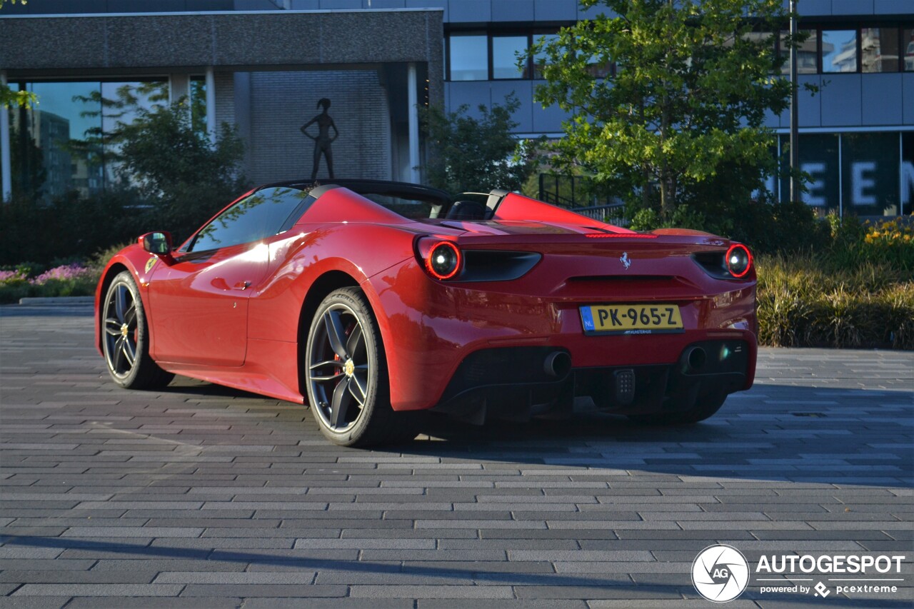 Met deze Ferrari maak je een blitse entree