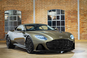 Aston Martin DBS Superleggera op James Bond geïnspireerd