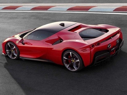 Ferrari SF90 Stradale lekt vroegtijdig uitt
