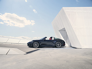Porsche brengt ons deze zomer de 992 Targa!