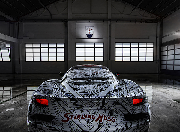 Maserati eert Stirling Moss met speciaal prototype van de MC20