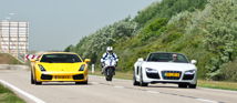 Gespot: onze collega's van Autoblog in de Audi R8 V10 Spyder