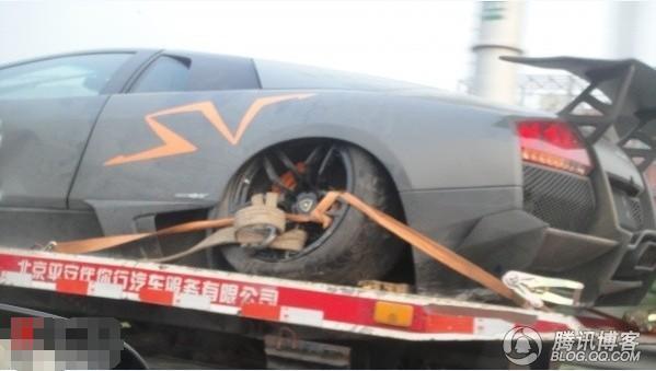 Crash: Lamborghini Murciélago LP670-4 SuperVeloce China Limited Edition