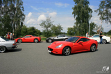 Ferrari Club UAE gespot op de snelweg in Europa