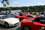 Ferrari Club UAE gespot op de snelweg in Europa