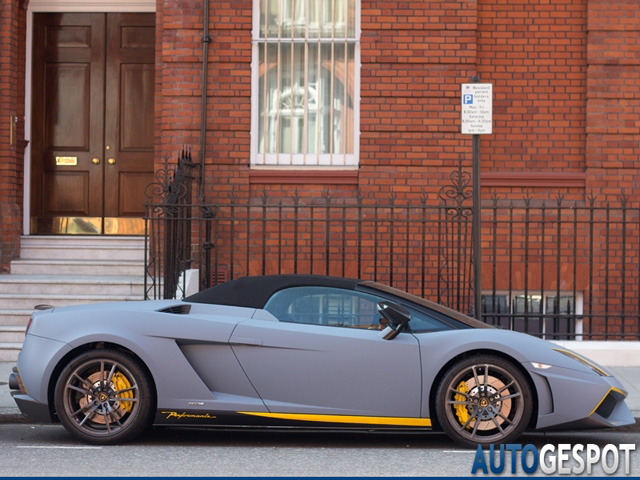 Lamborghini LP570-4 Performante Spyder crasht tijdens Dodgeball Rally