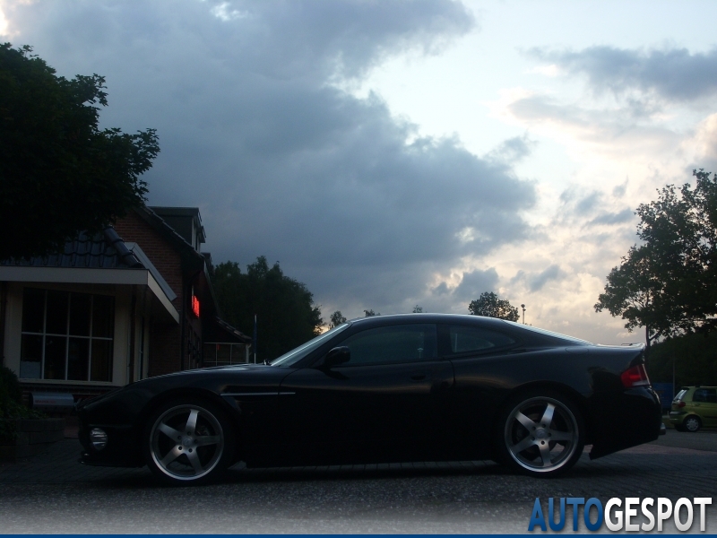 Replica gespot: Aston Martin Vanquish