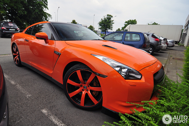 Strange sighting: Nissan GT-R in het oranje