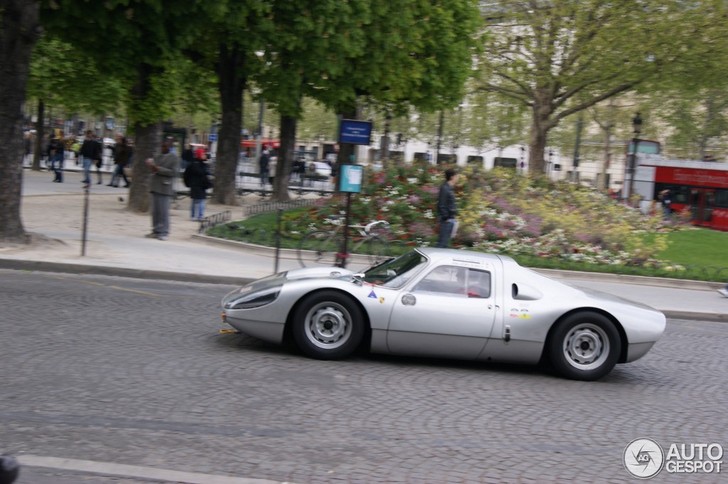 Special Porsche 904 Carrera GTS sptted in Paris