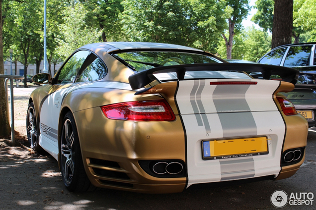 Spotted: Beautifully wrapped Porsche 997 Turbo Techart MkI!