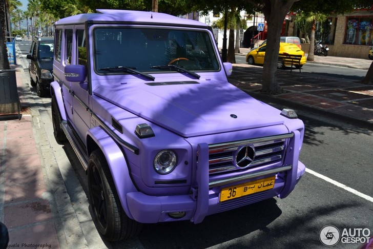 Auffälliger matt-violetter Mercedes Benz G 55 AMG gespottet!