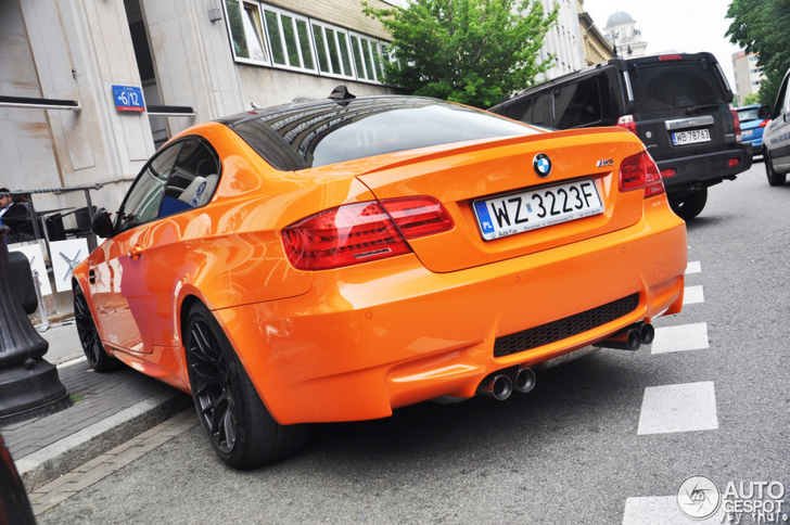 Une belle BMW M3 E92 orange spottée à Varsovie
