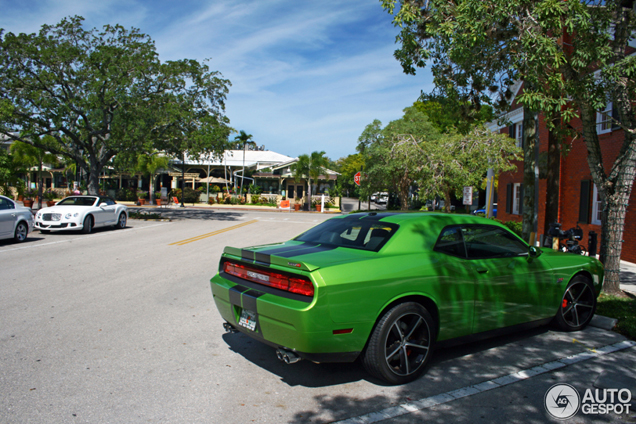 Groen en giftig: Dodge Challenger SRT-8 392