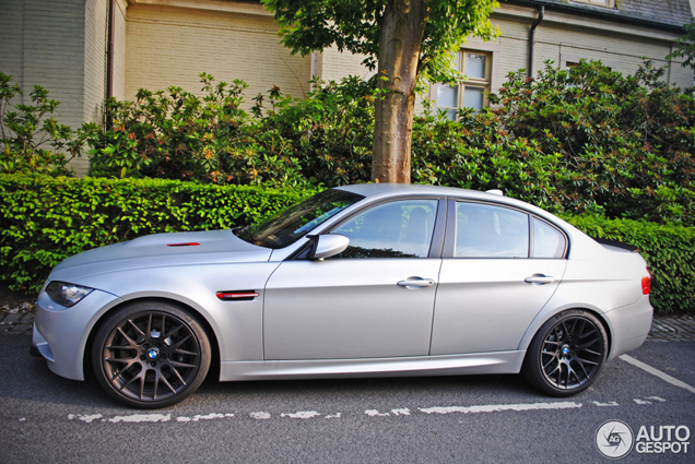 Vierpersoons Ringknaller gespot: BMW M3 CRT