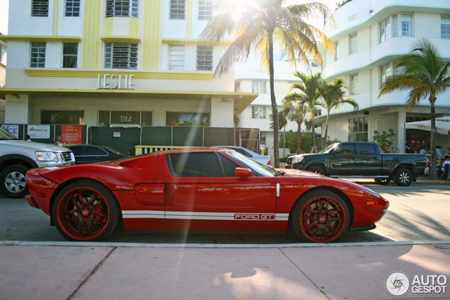 Alle kleuren van de regenboog: Ford GT