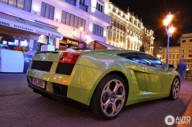 Lekker kleurtje op een Lamborghini Gallardo gespot!