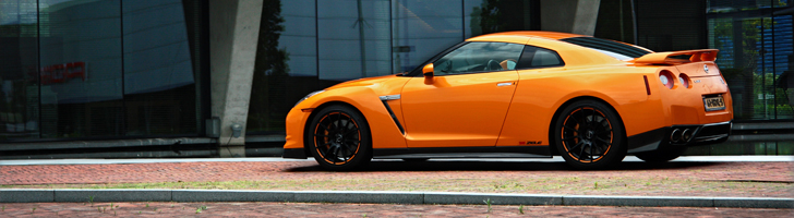 Photoshoot: Nissan GT-R  in Arancio Borealis