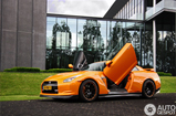 Fotoshoot: Nissan GT-R in de kleur Arancio Borealis 