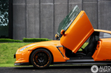 Fotoshoot: Nissan GT-R in de kleur Arancio Borealis 