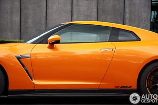 Fotoshoot: Nissan GT-R in de kleur Arancio Borealis 