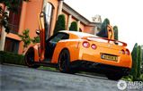 Fotoshoot: Nissan GT-R in de kleur Arancio Borealis 