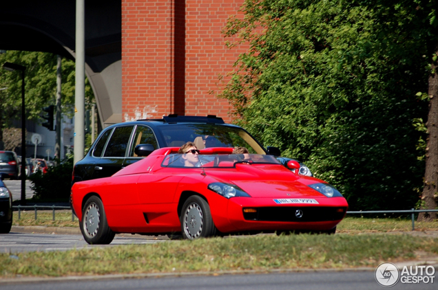 Klassieker gespot in Hamburg: Isdera Spyder 036i