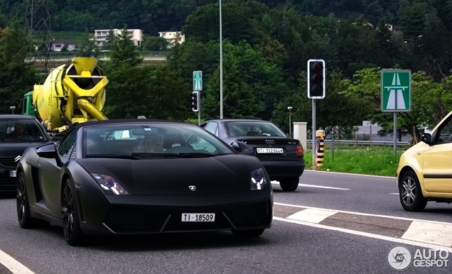 Spotted: matte colours part 118