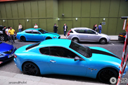 Beau combo : une Maserati GranTurismo et une Quattroporte Sport GT S 2009 en bleu turquoise