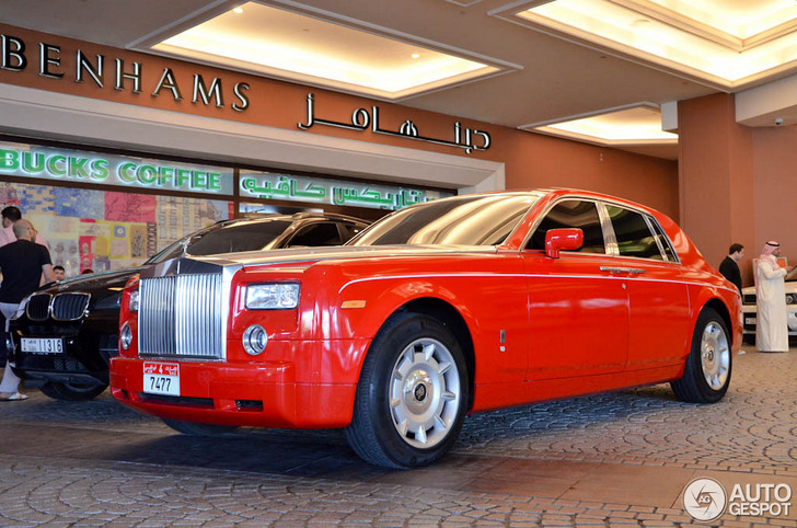 Best stijlvol: rode Rolls-Royce Phantom in Dubai
