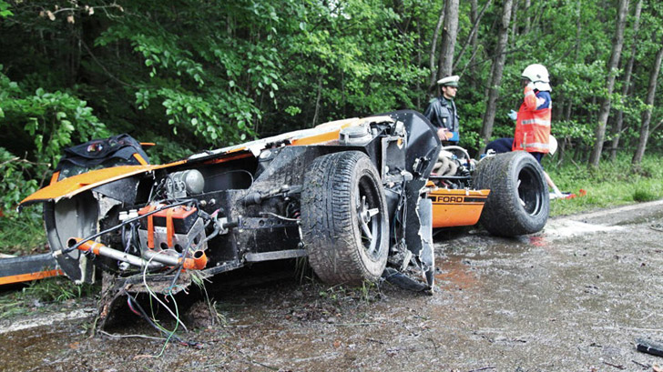 Bijrijder overlijdt na crash in Ford GT40