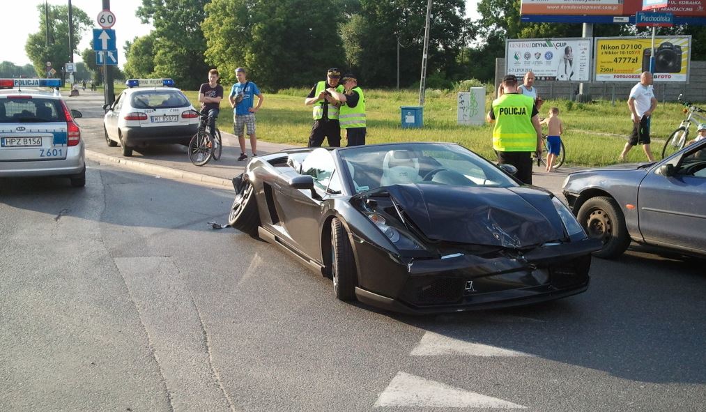 Lamborghini betrokken bij ongeluk in Warschau