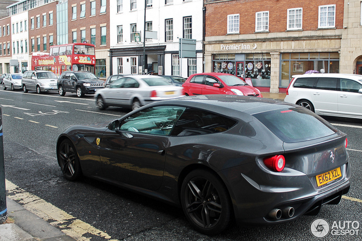 Spotted: Ferrari FF without fuel
