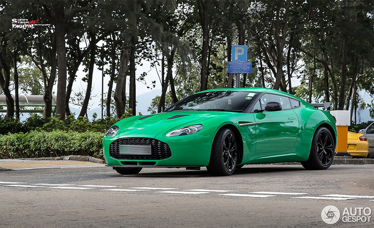 Groene Aston Martin V12 Zagato verrast in Hong Kong